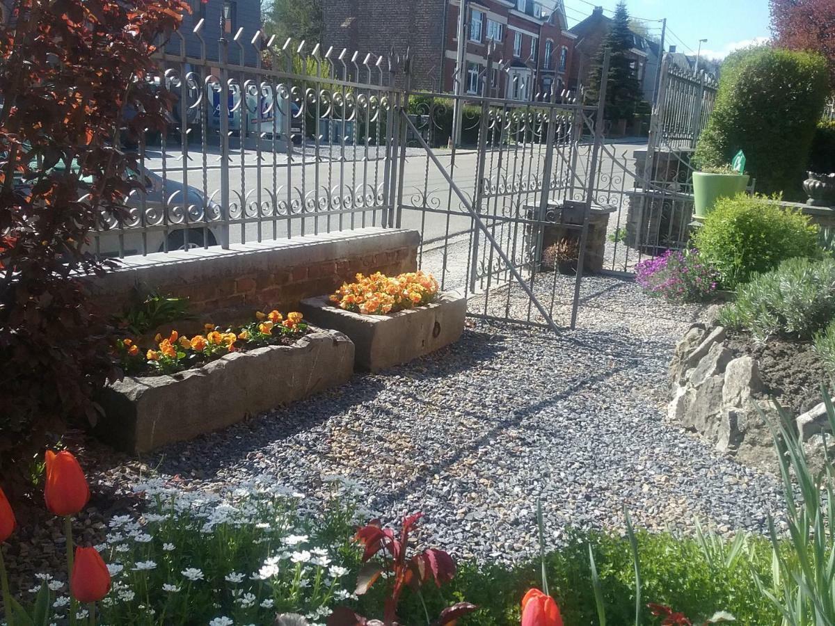 B&B Au Jardin Fleuri Marche-en-Famenne Extérieur photo