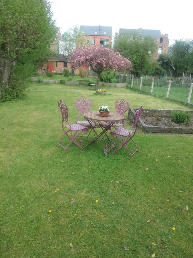 B&B Au Jardin Fleuri Marche-en-Famenne Extérieur photo